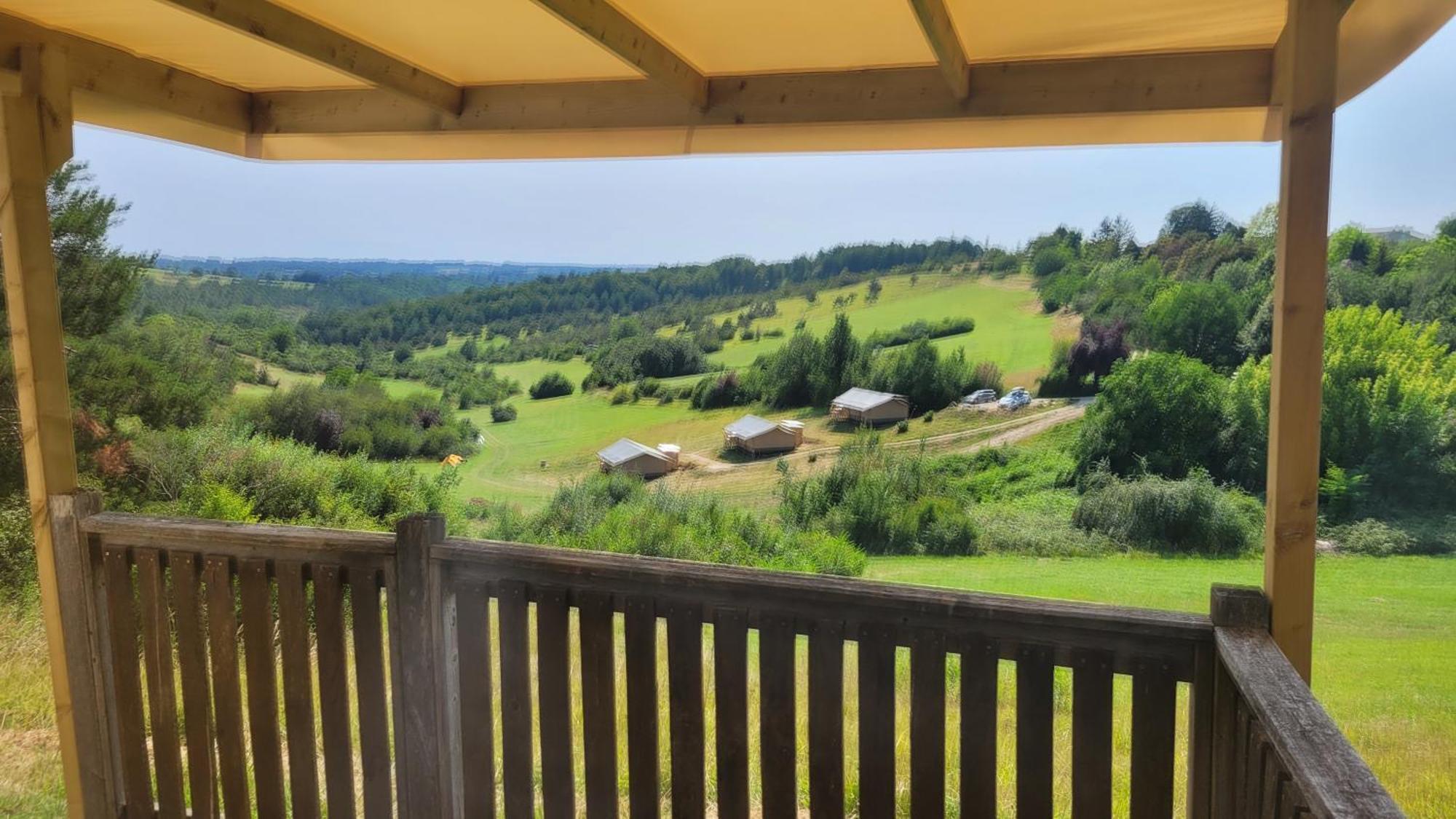 Camping Les Terrasses De Dordogne Rouffignac Saint-Cernin Exterior photo